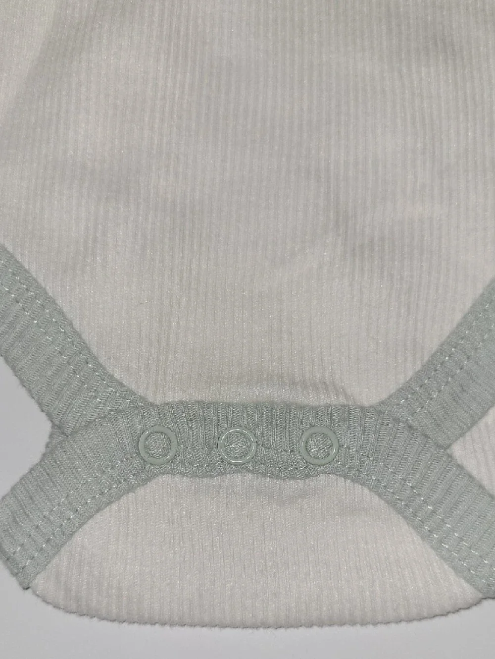 Baby Girl 3-Piece Bodysuit Set in Sage and White W/ Matching Head Band Size 0-3